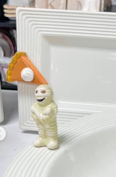 mummy dearest Mini