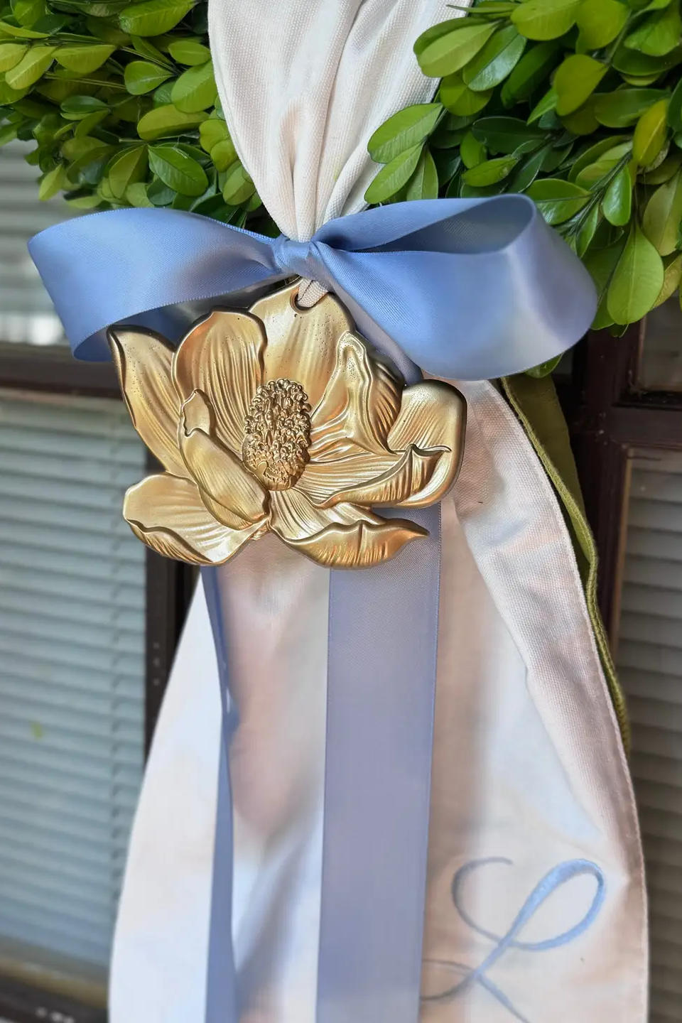 Wreath Ornament Charm - Magnolia