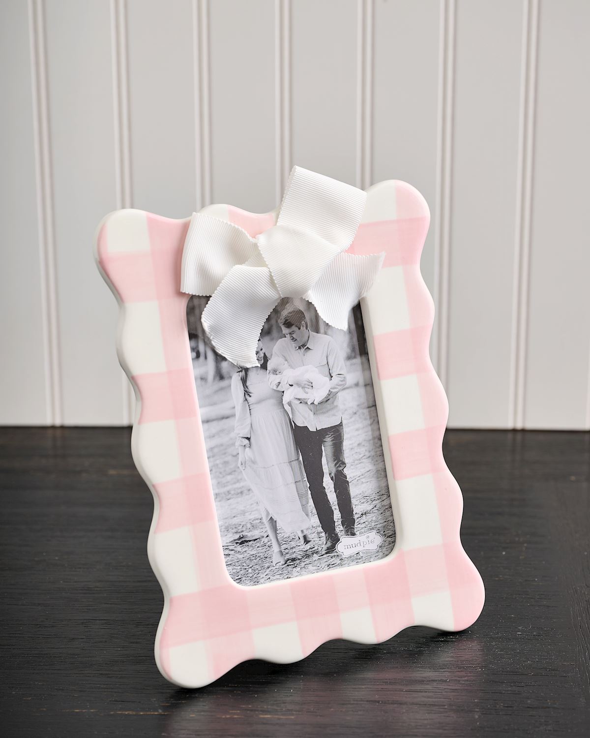 Horizontal Pink Bow Frame