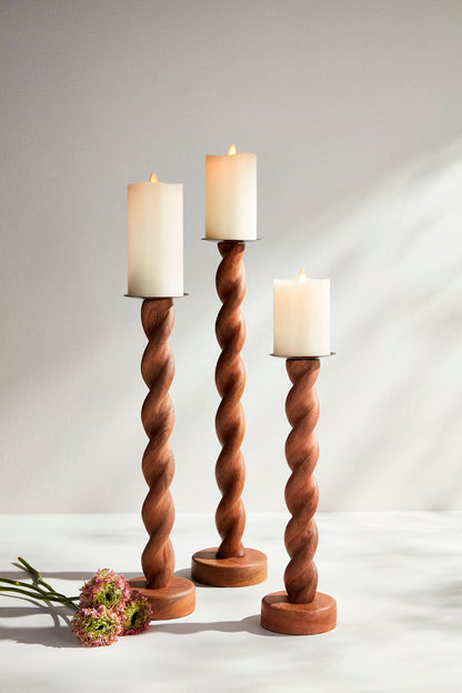 MED TWISTED WOOD CANDLESTICK