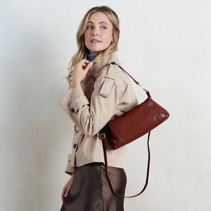 Darcy Shoulder in Polished Leather