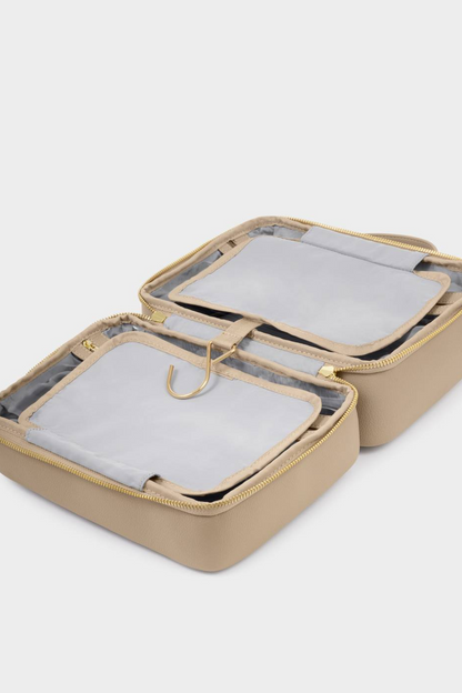 Hanging makeup and toiletry bag