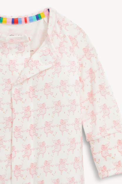 The Trunkettes Model Magnetic Long Sleeve Pajamas